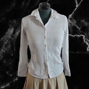 Olive & Oak Textured White Button-Up Top Size L